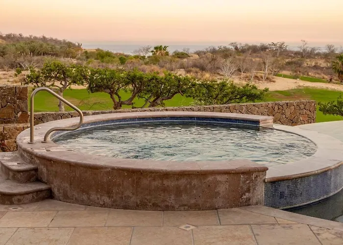 3bd Golf Front Club And Hot Tub In Plc Apartment