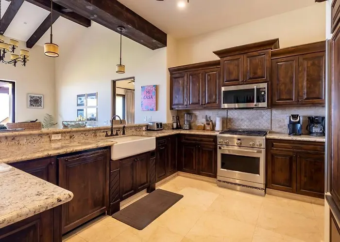 3bd Golf Front Club And Hot Tub In Plc Apartment