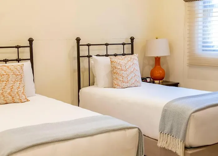 Apartment 3bd Golf Front Club And Hot Tub In Plc *